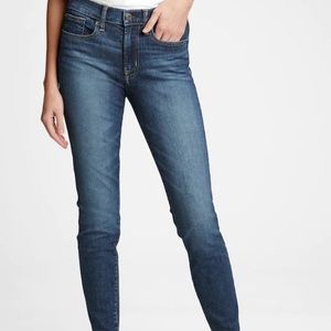 Gap True Skinny Jeans